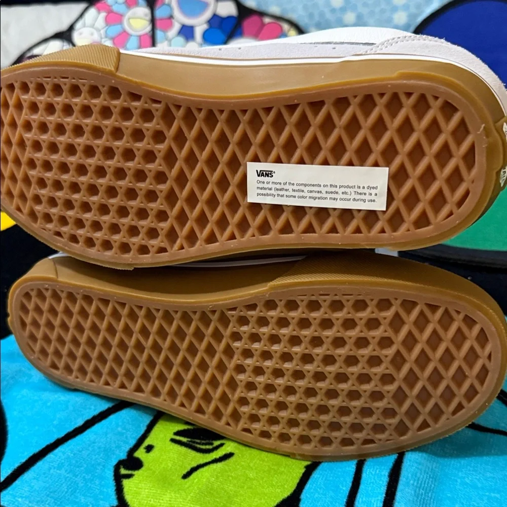 Vans Knu Skool gum sole sneakers in light gray ( BRAND NEW WITHOUT BOX )